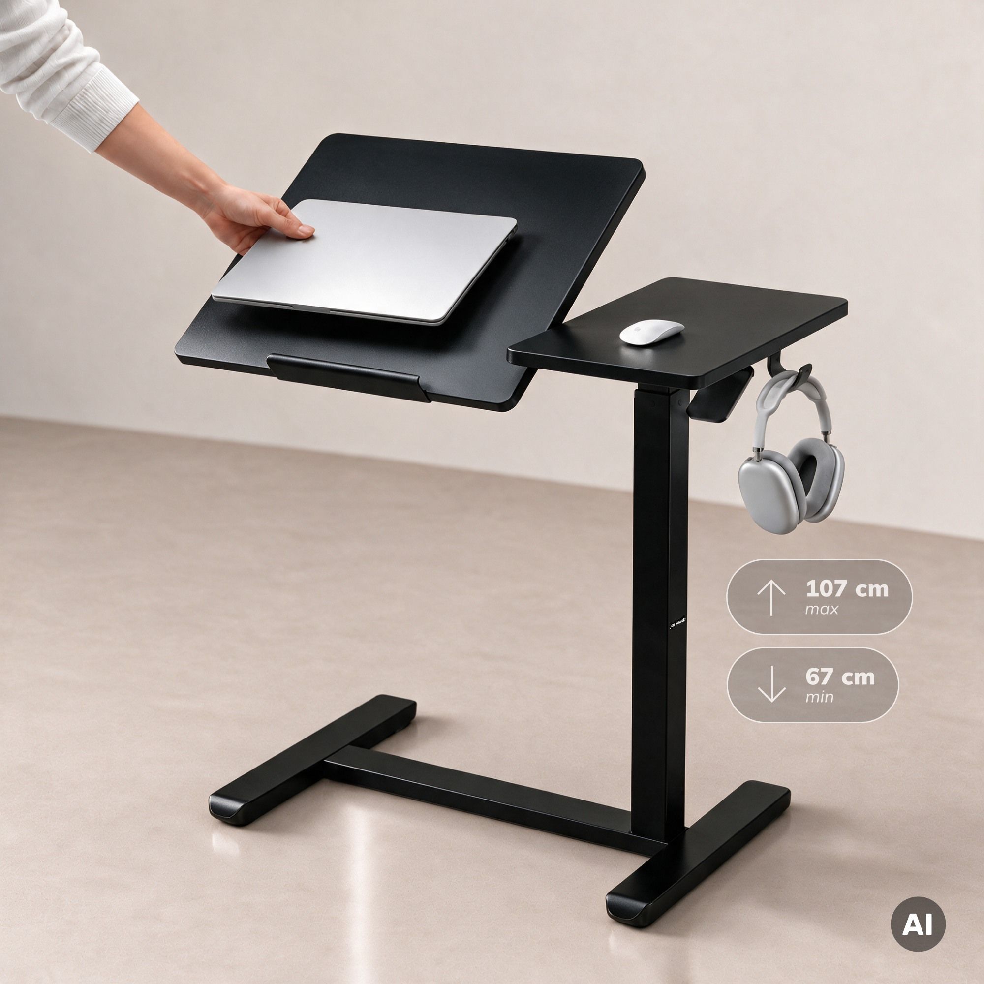 JAN NOWAK Stolik pod laptopa regulowany czarny: BILL
